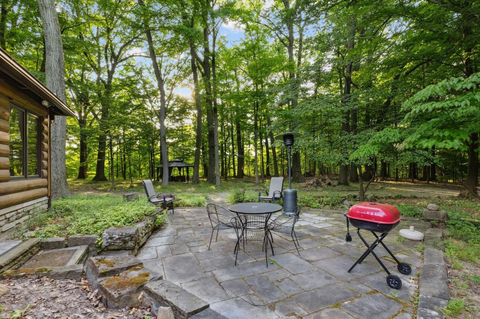 Log Cabin - Natures Oasis - Fire Pit & Gazebo Cleveland Eksteriør bilde